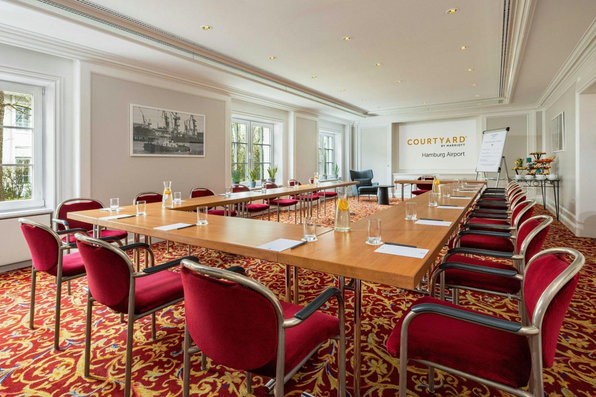 Courtyard By Marriott Airport Hotel Hamburg-Harburg